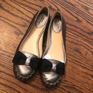 kate spade silver leather flats black bow toes 9